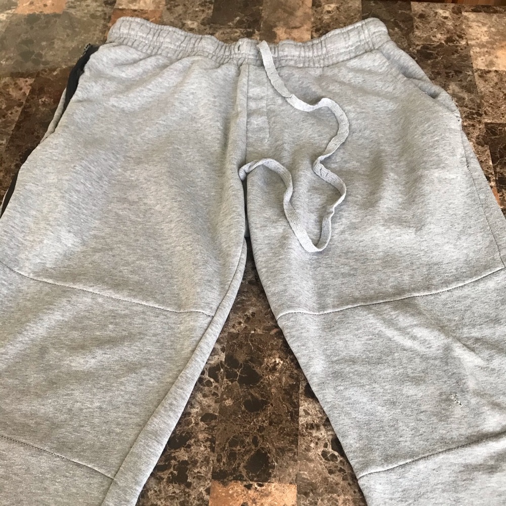 Men’s Grey joggers